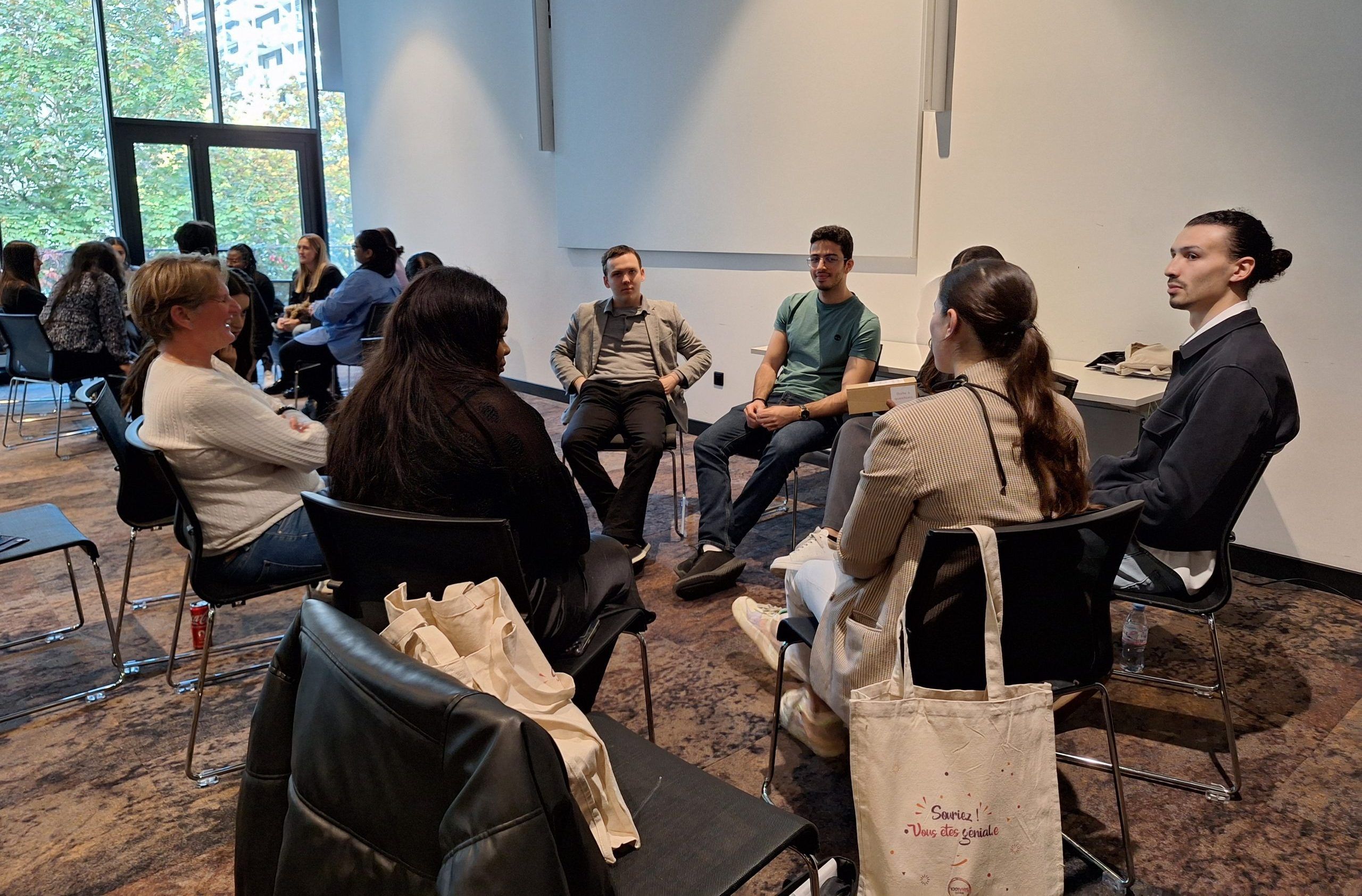 Ateliers jeux organisé avec les alternants 1001 Vies Habitat lors de leur journée d'intégration